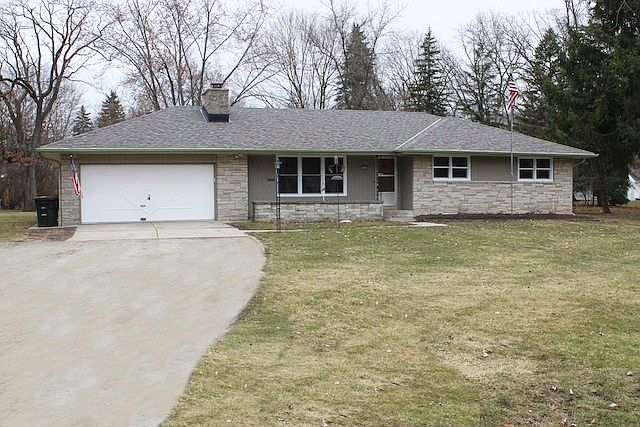 1st image of 12023 W Elmwood Dr