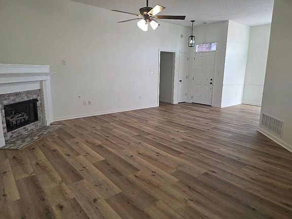 3rd image of 5622 Grey Wolf Dr