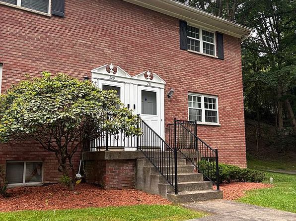 729 Castlegate Rd