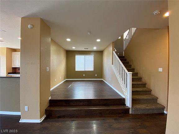 3rd image of 112 Palatial Pines Ave