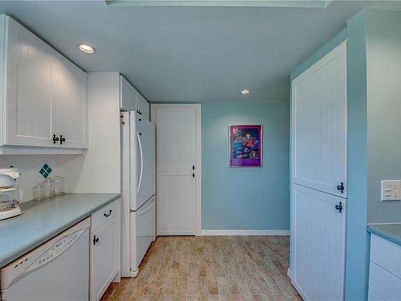 5th image of 7068 Nantucket Cir #8