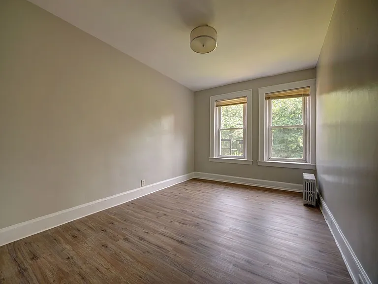 496 Park Ave — Photo 4