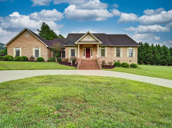 824 9th St, Erwin, TN 37650