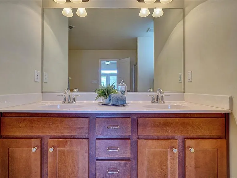 3741 Vintage Pointe Pl — Photo 12