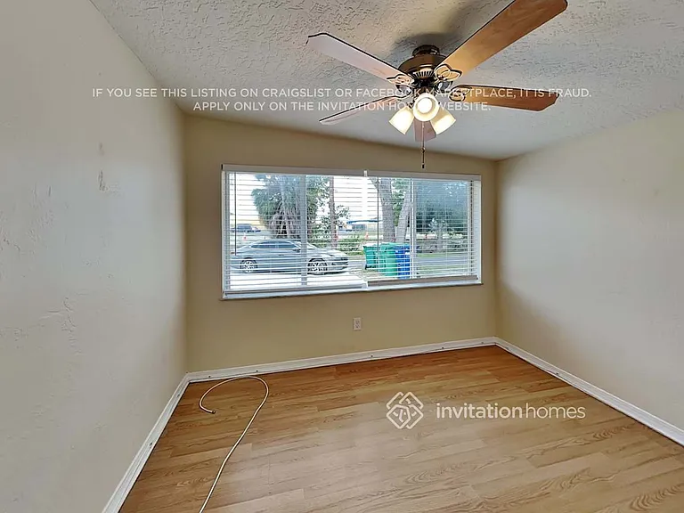 15149 Harding Ave — Photo 10
