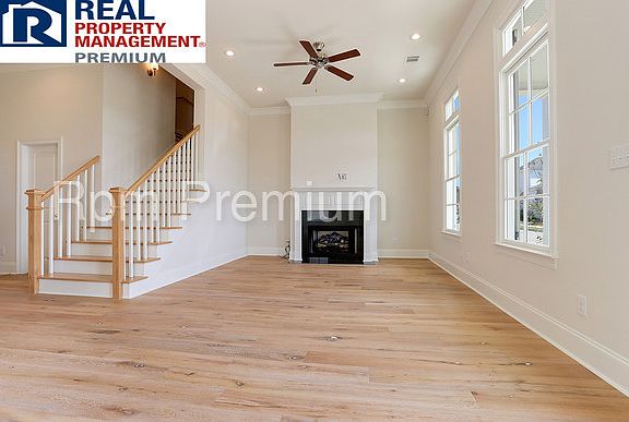 2nd image of 4281 Chapel Hill Row