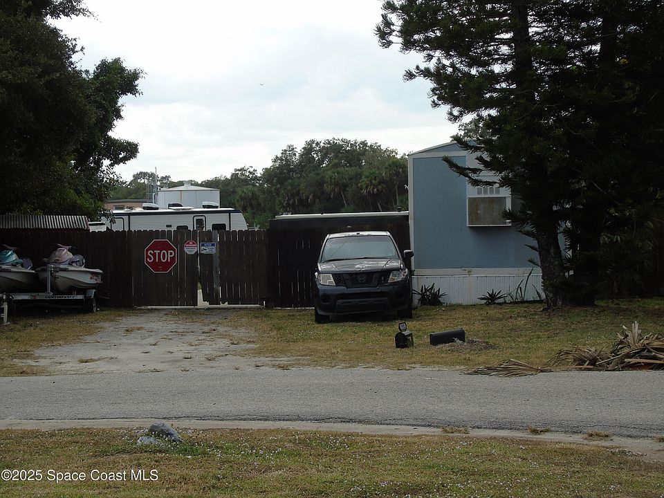 1st image of 2952 Century Oaks Cir N
