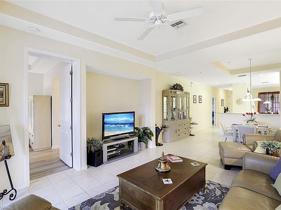 4th image of 4864 Hampshire Ct #9-303