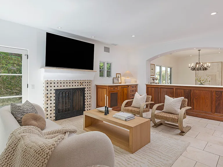 1493 Sycamore Canyon Rd — Photo 14