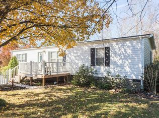 101 Crest Ct, Blue Ridge, VA 24064