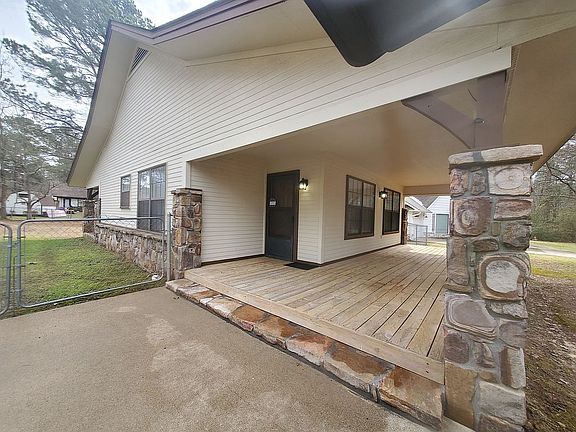 2nd image of 904 Norris Ave