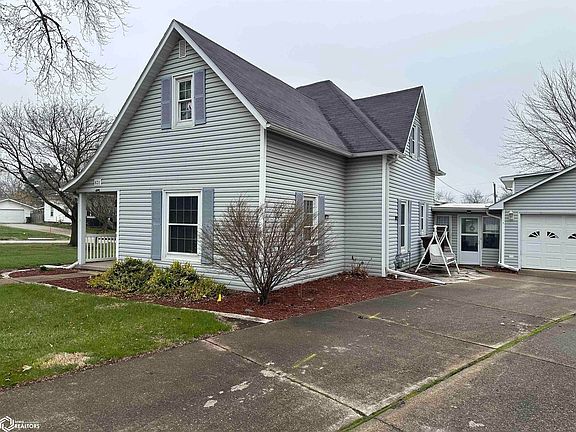 2nd image of 631 Woodlawn Ave