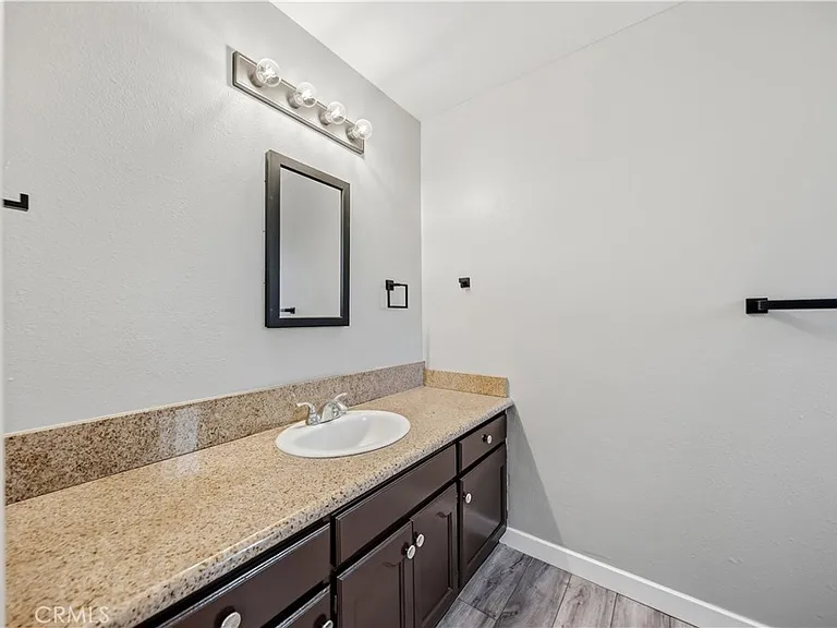 1308 E Oaks St #D — Photo 18