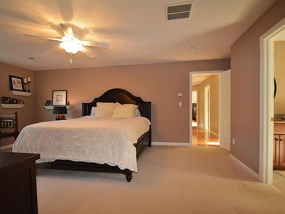 5th image of 164 Oakhill Ave