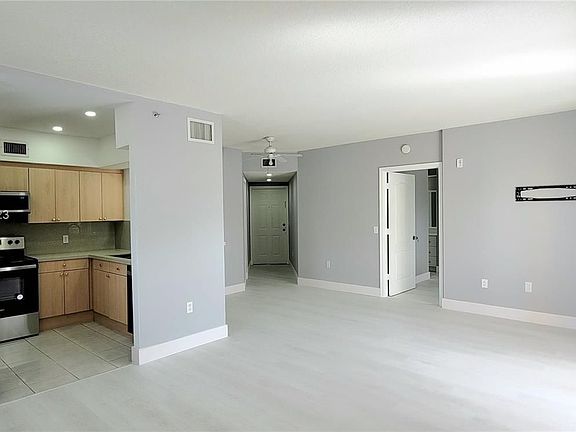 5th image of 9340 Fontainebleau Blvd APT 307