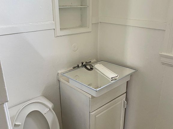 3rd image of 129 E A St #129