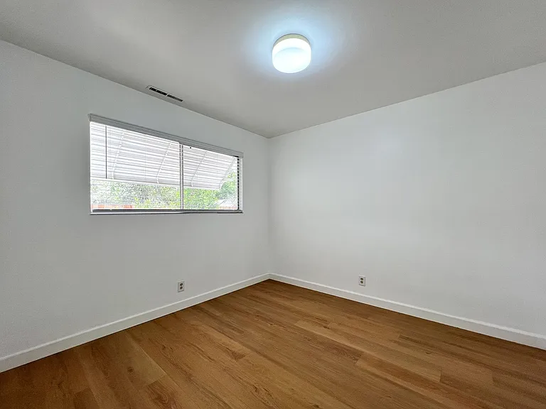 849 Laguna St — Photo 22