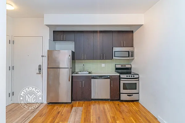 Rented by MySpaceNYC | media 10