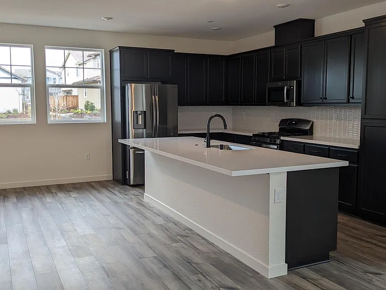 2468 Lake Club Dr — Photo 5