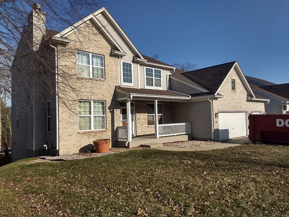 1st image of 490 Rosewood Dr