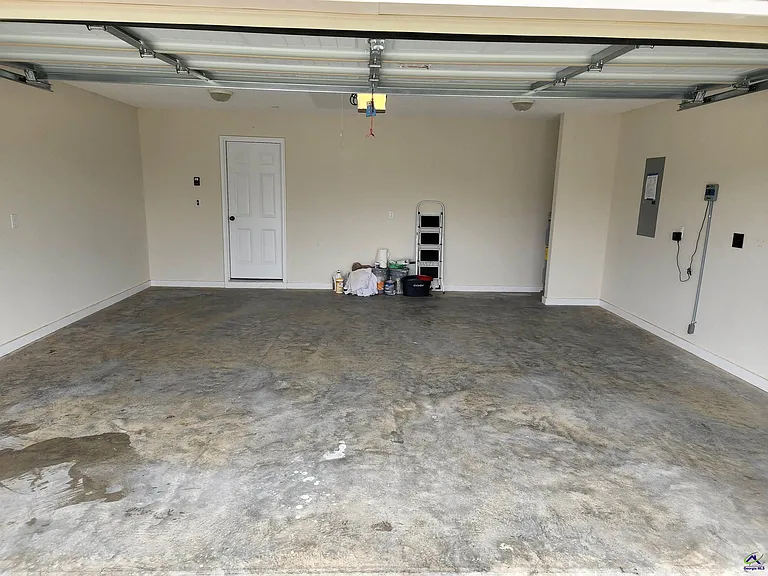502 Charlestown Way — Photo 37