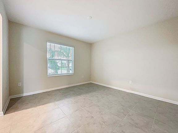 4th image of 16436 Fernridge St