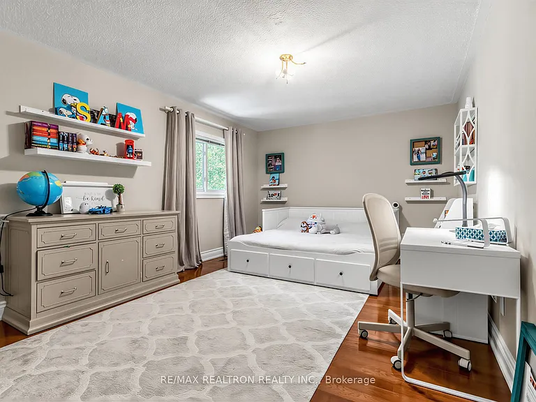 210 Westmount Blvd — Photo 25