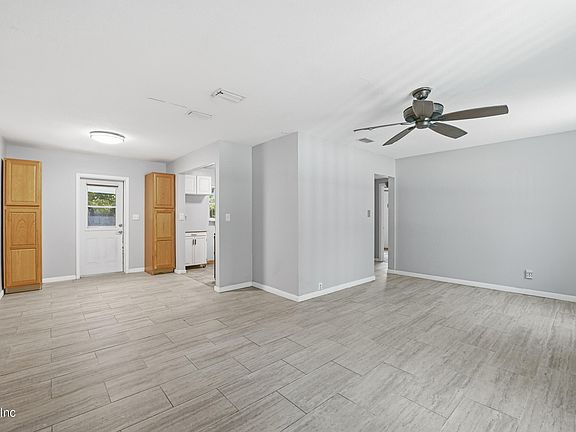 3rd image of 3467 WINDY HILL Place