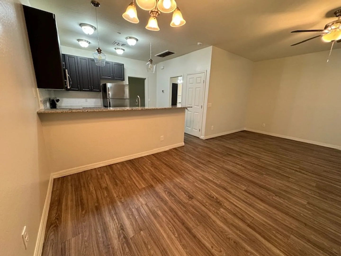 Macallister Apartments — Photo 3