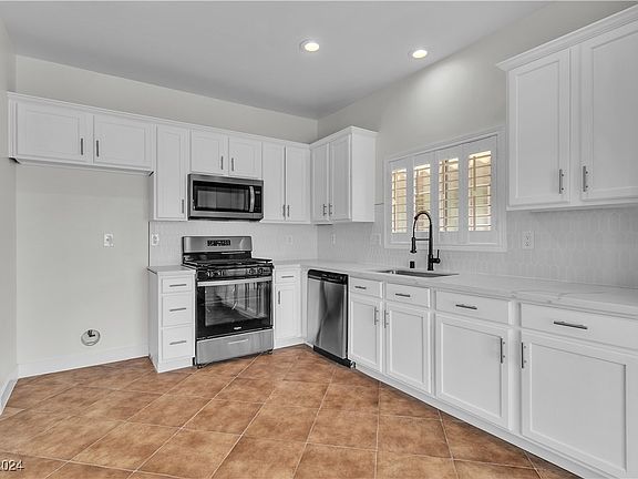 2nd image of 6132 Withrow Downs St