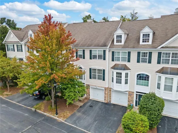 11 Gillian Court, Monroe, NY 10950