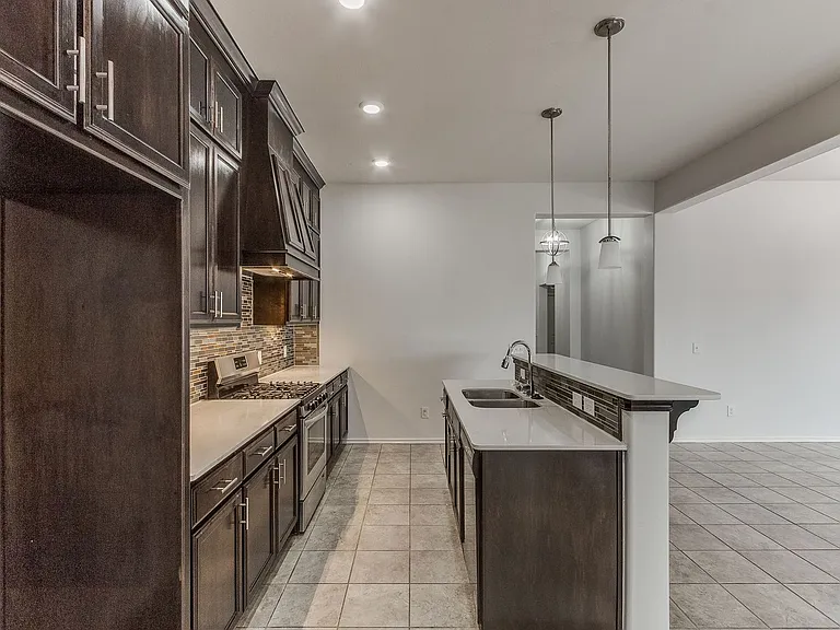 15704 Caney Dr — Photo 9