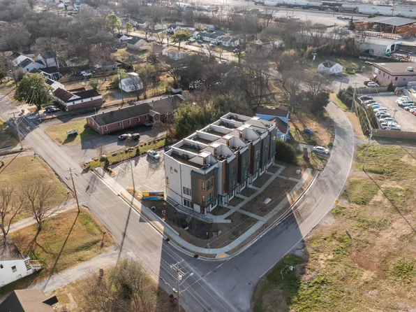 2918 Harlin Dr, Nashville, TN 37211