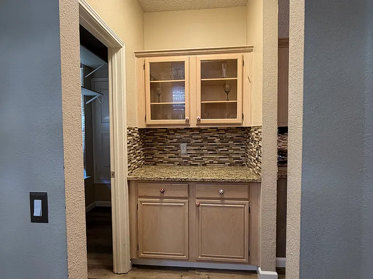 4610 Bay Point Dr — Photo 16