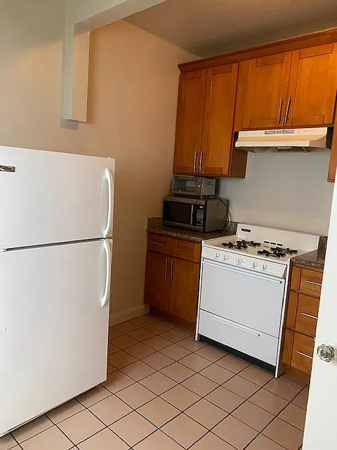 1760 Walnut St — Photo 2