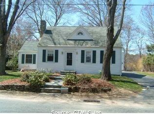 838 College St, Orange, CT 06477