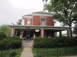 441 N 5th St, Seward, NE 68434