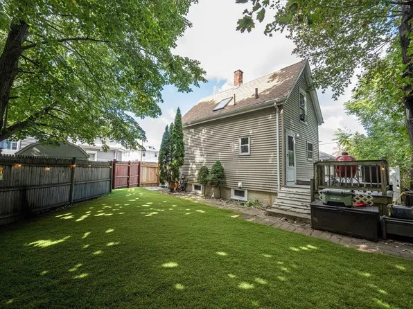 20 Ames St, Lynn, MA 01905