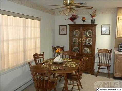 2nd image of 879B Balmoral Ct