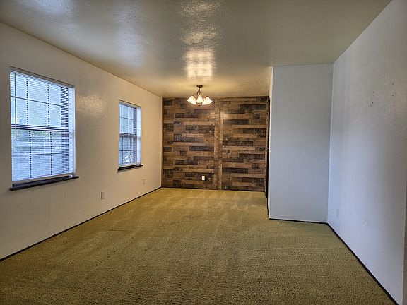 4th image of 8902 Vernon Dr