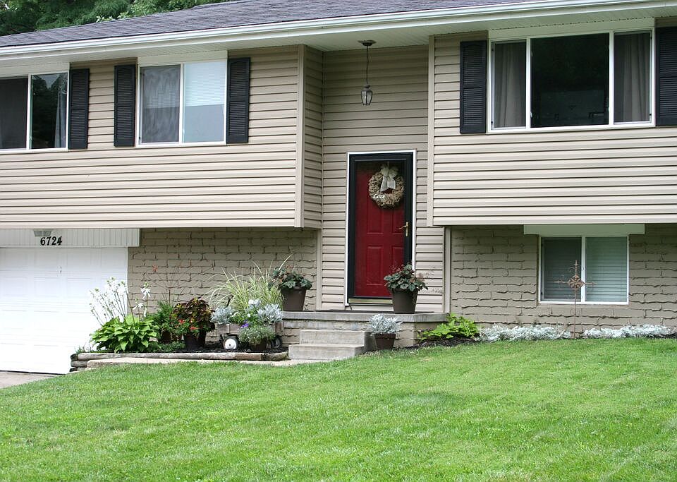 1st image of 6724 S 139th Avenue Cir