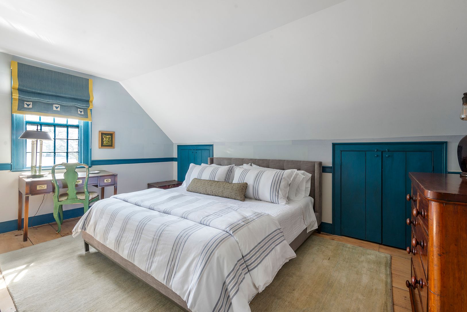  Guest Bedroom on 2nd Floor