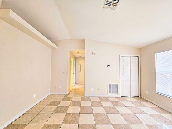 4th image of 4916 Leonard Blvd S