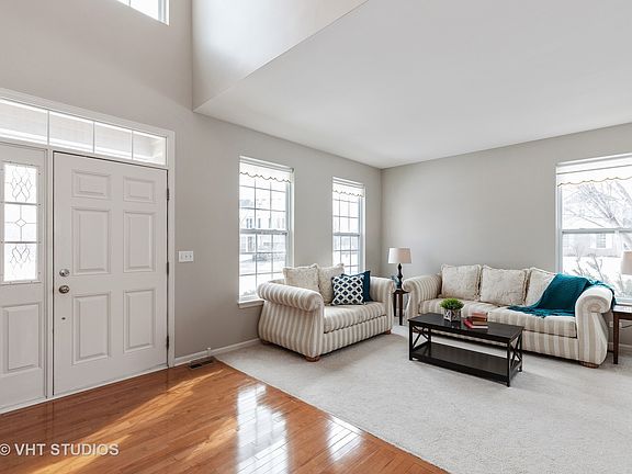 3rd image of 1244 Beverly Dr