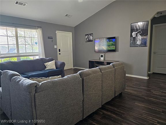 4th image of 2308 Park Ave
