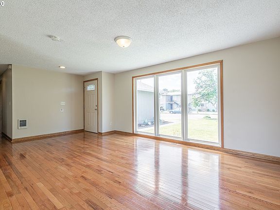 5th image of 764 NE 21st Ave