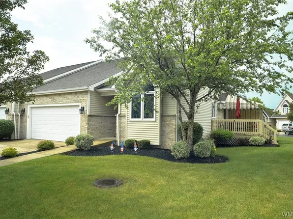 259 White Oak Ter, Grand Island, NY 14072
