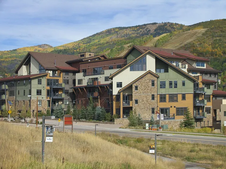 2250 Apres Ski Way — Photo 24