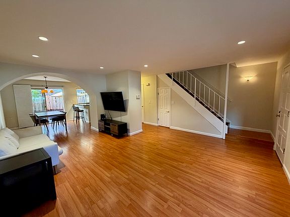 5th image of 436 Sierra Vista Ave APT 3