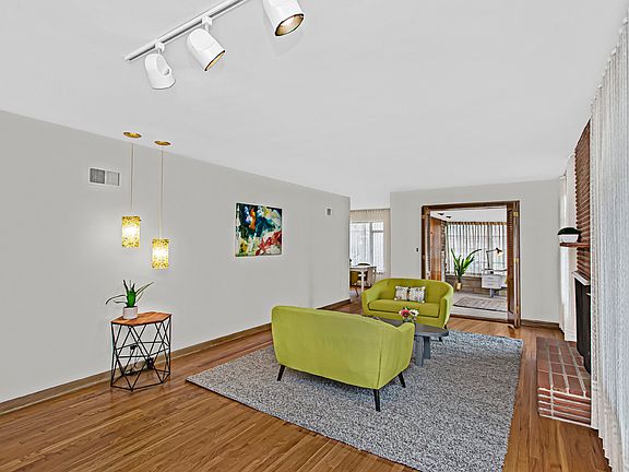 3rd image of 4300 Keeney St